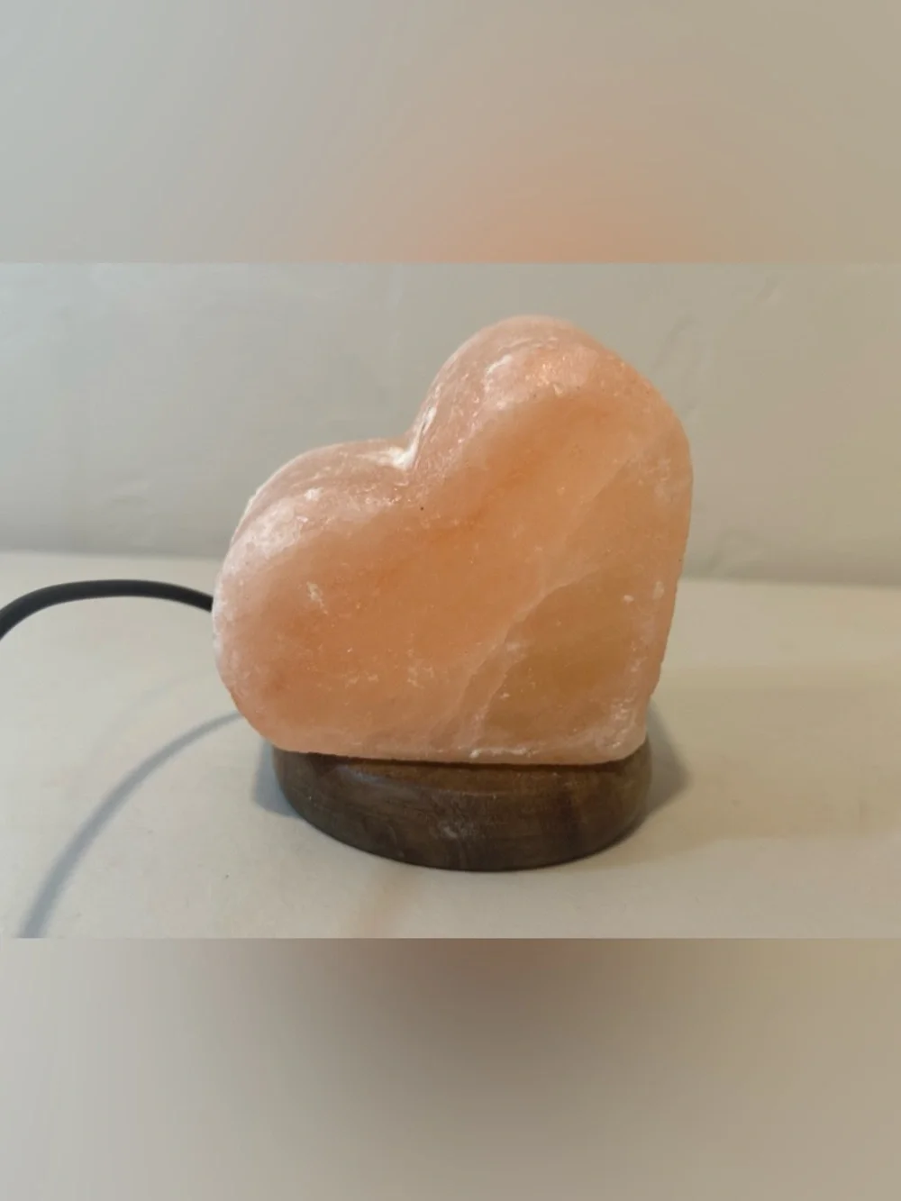 Himalayan Salt Lamp Table Heart ‎ Shape Crystal Salt Rock Lamp Wood Base